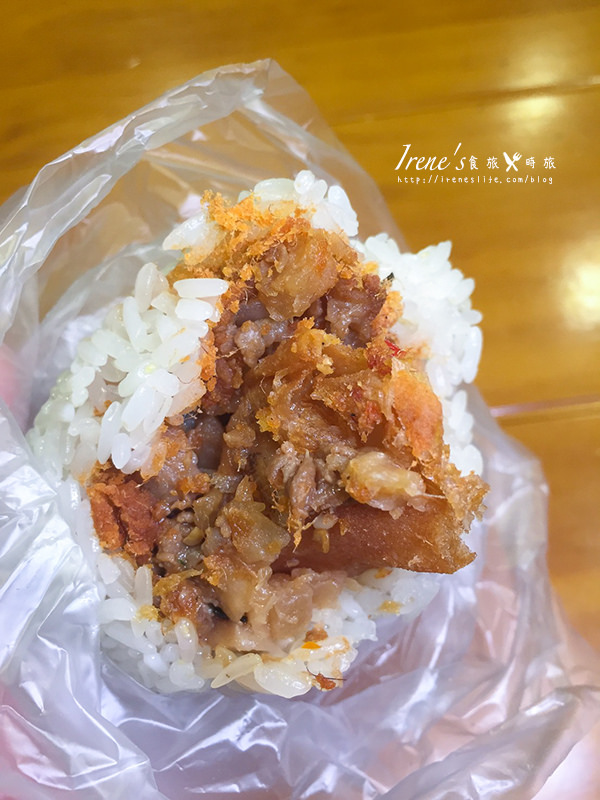 【蘆洲】蘆洲監理所對面/早餐攤販/泰式打抛豬也能包進飯糰裡/海陸口味讓你一次雙享.胖媽咪創意飯糰 【蘆洲】蘆洲監理所對面/早餐攤販/泰式打抛豬也能包進飯糰裡/海陸口味讓你一次雙享.胖媽咪創意飯糰