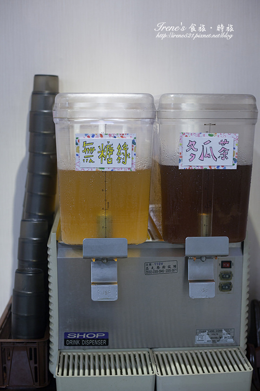 【三重】依不同食材有不同醬料,不會每種吃起來都是一樣的味道.鐵板神蒜-鐵板燒 【三重】依不同食材有不同醬料,不會每種吃起來都是一樣的味道.鐵板神蒜-鐵板燒