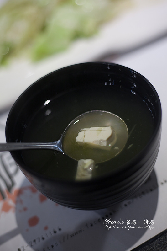 【三重】依不同食材有不同醬料,不會每種吃起來都是一樣的味道.鐵板神蒜-鐵板燒 【三重】依不同食材有不同醬料,不會每種吃起來都是一樣的味道.鐵板神蒜-鐵板燒