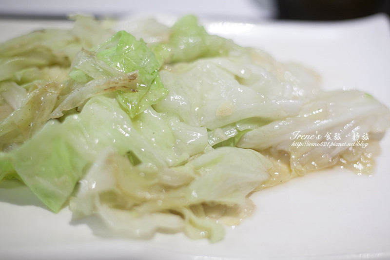 【三重】依不同食材有不同醬料,不會每種吃起來都是一樣的味道.鐵板神蒜-鐵板燒 【三重】依不同食材有不同醬料,不會每種吃起來都是一樣的味道.鐵板神蒜-鐵板燒