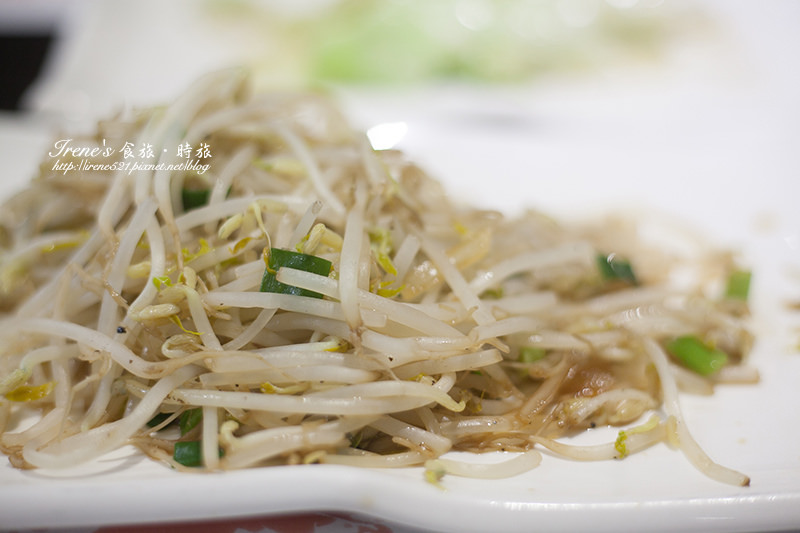 【三重】依不同食材有不同醬料,不會每種吃起來都是一樣的味道.鐵板神蒜-鐵板燒 【三重】依不同食材有不同醬料,不會每種吃起來都是一樣的味道.鐵板神蒜-鐵板燒