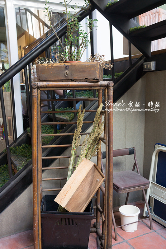 【台南】巷弄裡的別有洞天/泰式手作早午餐/背景的泰文廣播就像置身於泰國.小曼谷 (文末有完整菜單) 【台南】巷弄裡的別有洞天/泰式手作早午餐/背景的泰文廣播就像置身於泰國.小曼谷 (文末有完整菜單)