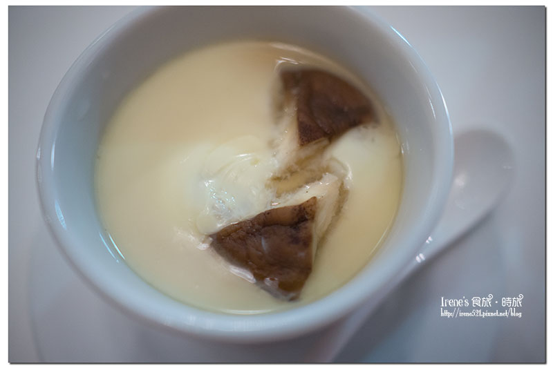 【三重】定食/串燒/炸物/越光米飯．味自鰻/加映茶爾思創意茶飲．蝶豆花 (味自鰻已歇業)