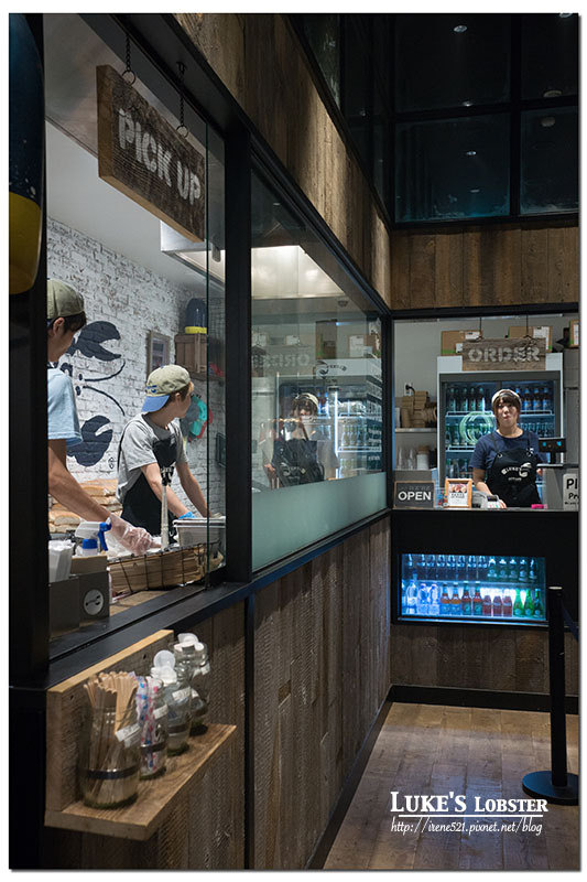 【大阪-美食】心齋橋人氣排隊店,沒吃到龍蝦三明治還有蟹肉三明治.Luke’s Lobster 【大阪-美食】心齋橋人氣排隊店,沒吃到龍蝦三明治還有蟹肉三明治.Luke’s Lobster