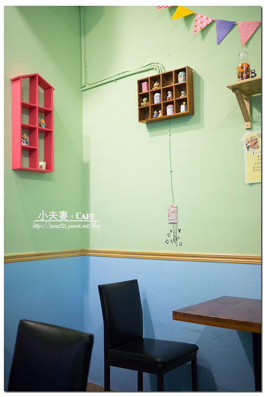 【三重】吃帕尼尼/鬆餅/喝咖啡還能順便手機包膜.小夫妻。Cafe 【三重】吃帕尼尼/鬆餅/喝咖啡還能順便手機包膜.小夫妻。Cafe
