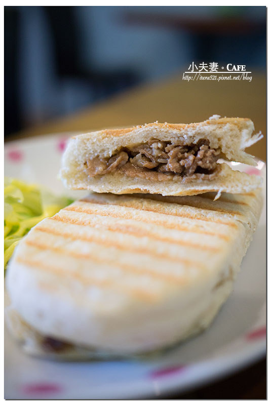 【三重】吃帕尼尼/鬆餅/喝咖啡還能順便手機包膜.小夫妻。Cafe 【三重】吃帕尼尼/鬆餅/喝咖啡還能順便手機包膜.小夫妻。Cafe