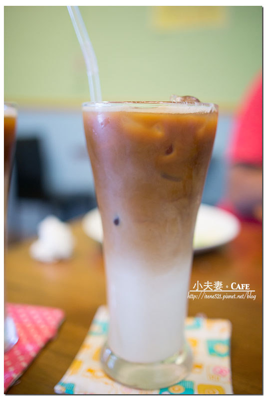【三重】吃帕尼尼/鬆餅/喝咖啡還能順便手機包膜.小夫妻。Cafe 【三重】吃帕尼尼/鬆餅/喝咖啡還能順便手機包膜.小夫妻。Cafe