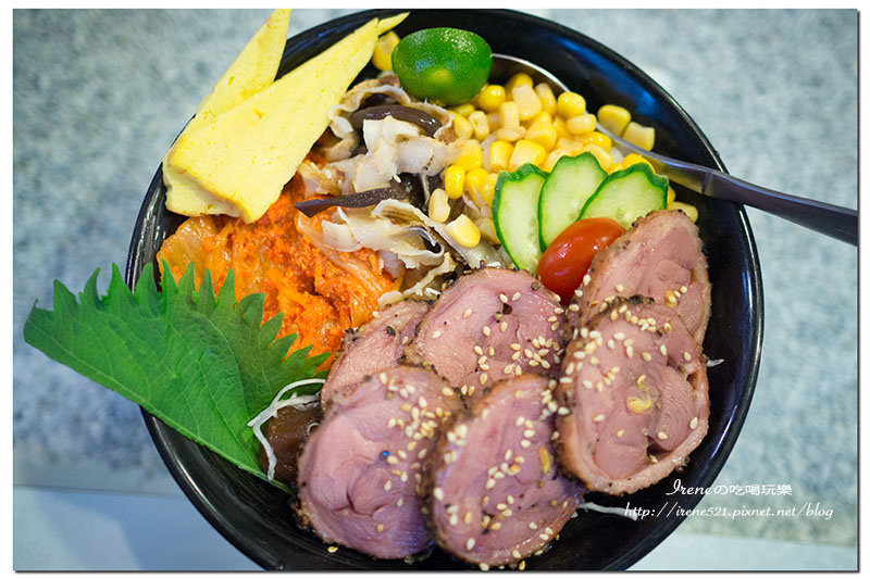 【三重】多國料理的混搭，便宜大份量，親子友善餐廳．亞吉斯風味食堂