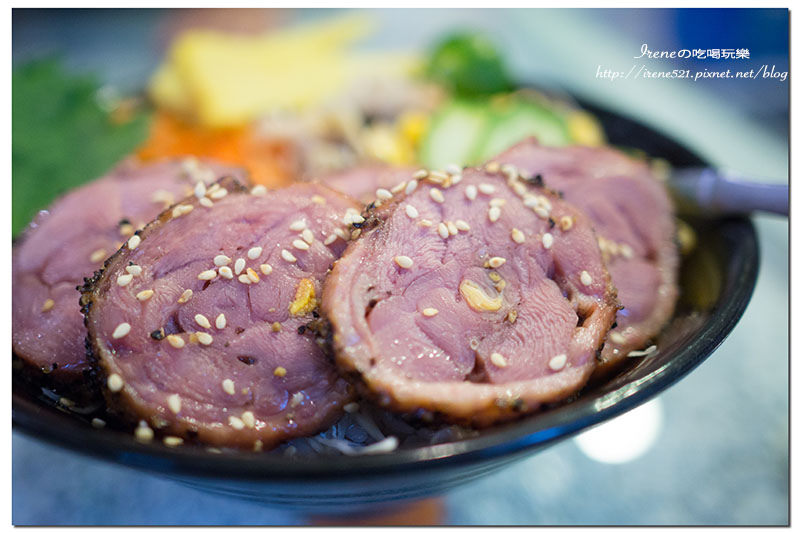 【三重】多國料理的混搭，便宜大份量，親子友善餐廳．亞吉斯風味食堂