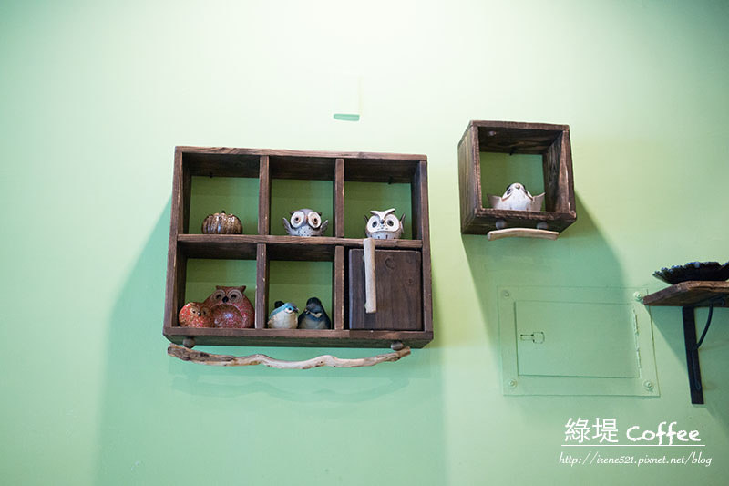【三重】物超所值的簡餐,另有鬆餅、炸物,姊妹相聚下午茶的好地方.綠堤Coffee 【三重】物超所值的簡餐,另有鬆餅、炸物,姊妹相聚下午茶的好地方.綠堤Coffee
