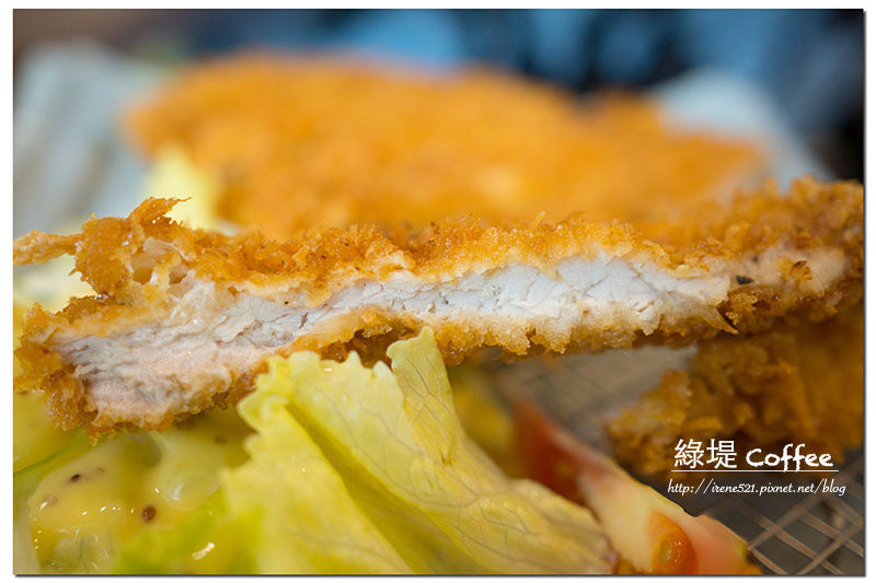 【三重】物超所值的簡餐,另有鬆餅、炸物,姊妹相聚下午茶的好地方.綠堤Coffee 【三重】物超所值的簡餐,另有鬆餅、炸物,姊妹相聚下午茶的好地方.綠堤Coffee
