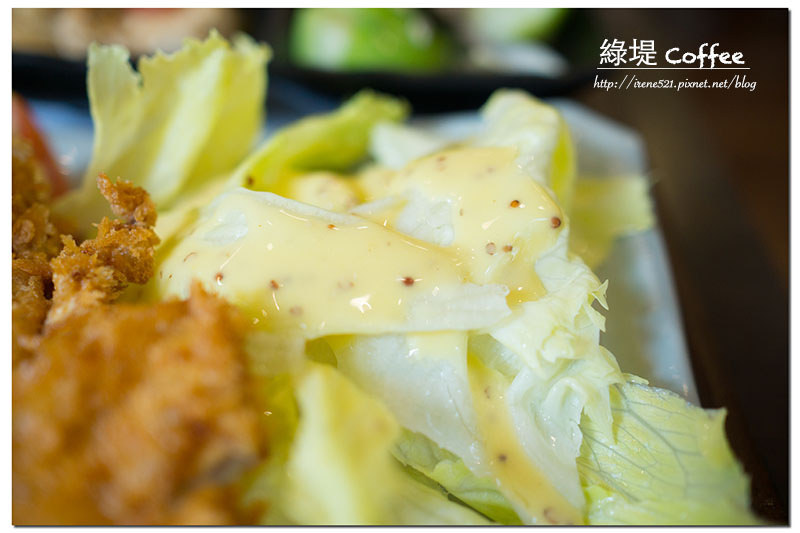 【三重】物超所值的簡餐,另有鬆餅、炸物,姊妹相聚下午茶的好地方.綠堤Coffee 【三重】物超所值的簡餐,另有鬆餅、炸物,姊妹相聚下午茶的好地方.綠堤Coffee