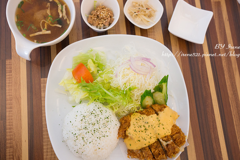 【三重】平價溫馨的餐館．豆角doukah豬排咖啡小館