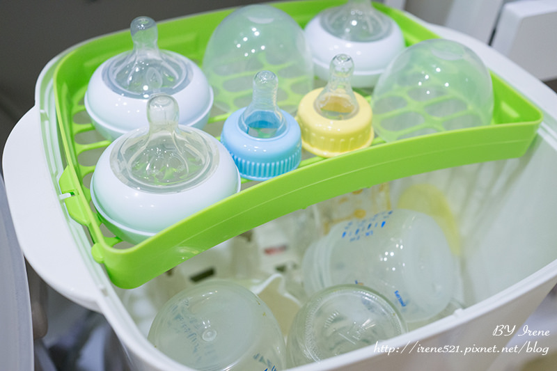 【嬰兒用品】奶瓶消毒鍋.「Combi」V.S「nac nac」 【嬰兒用品】奶瓶消毒鍋.「Combi」V.S「nac nac」