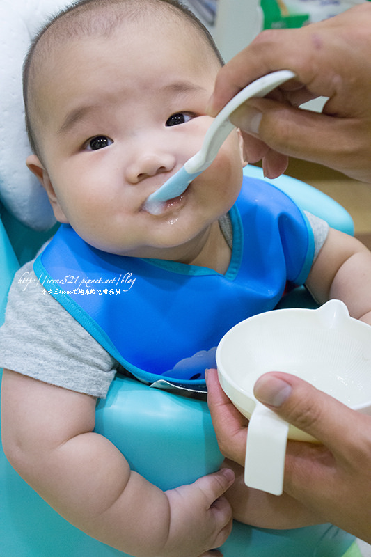 【育兒】餵食副食品的好幫手.Anbebe二代加大款幫寶椅 【育兒】餵食副食品的好幫手.Anbebe二代加大款幫寶椅