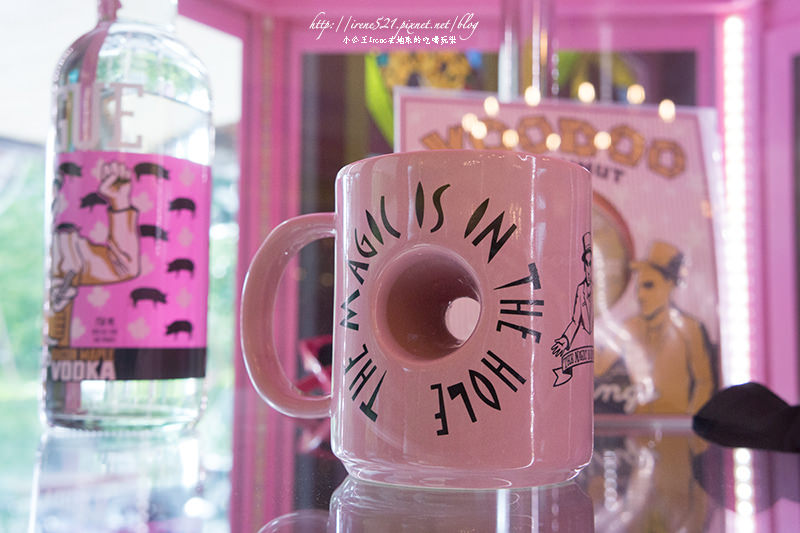 【台北信義區】來自美國波特蘭的巫毒甜甜圈.Voodoo doughnut 【台北信義區】來自美國波特蘭的巫毒甜甜圈.Voodoo doughnut