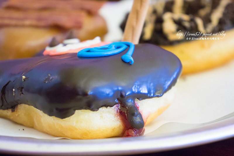 【台北信義區】來自美國波特蘭的巫毒甜甜圈.Voodoo doughnut 【台北信義區】來自美國波特蘭的巫毒甜甜圈.Voodoo doughnut