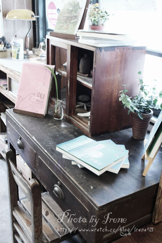 時光二手書店