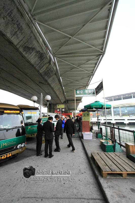 【澳門新口岸】各酒店接駁車聚集度最高的地點.港澳碼頭 【澳門新口岸】各酒店接駁車聚集度最高的地點.港澳碼頭