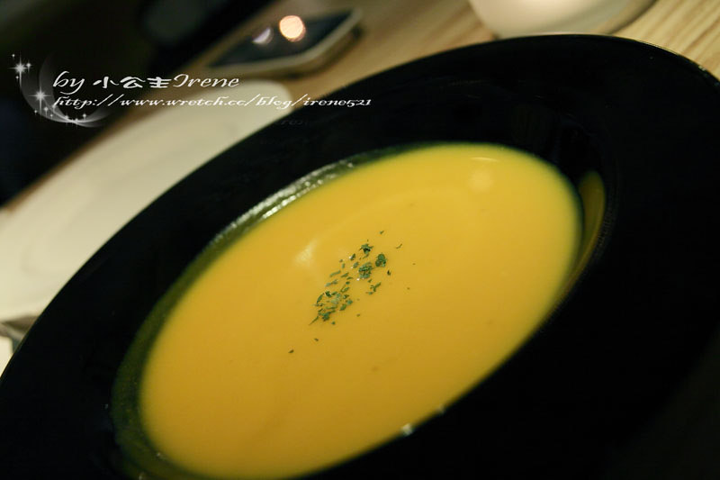 【口碑卷】設計、藝術與美食‧MOT/ KITCHEN & BAR 【口碑卷】設計、藝術與美食‧MOT/ KITCHEN & BAR