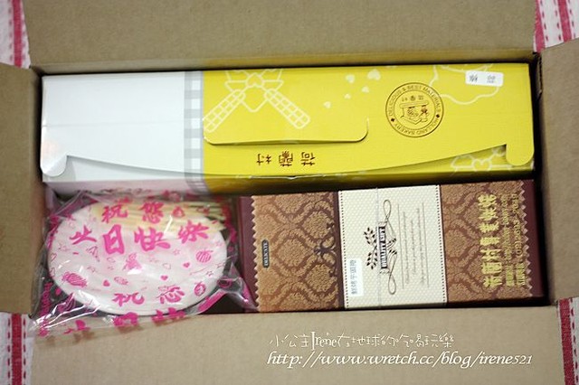 即時熱門文章：試吃－荷蘭村麵包坊‧鮮烤芋頭卷+蒜棒