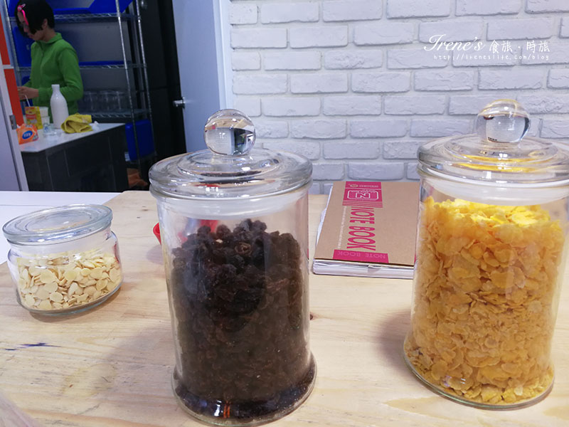 【台南】夢時代購物中心美食，100%純天然手作伊朗優格．波斯優格Persian Yogurt
