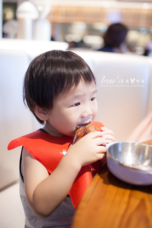【台北信義區】 市府美食 /京站美食。食材與藝術的玩味組合,餐廳/聚餐/美食/約會推薦.朵頤排餐館Doricious 【台北信義區】 市府美食 /京站美食。食材與藝術的玩味組合,餐廳/聚餐/美食/約會推薦.朵頤排餐館Doricious