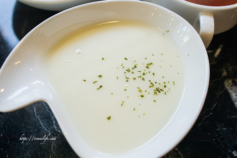 【蘆洲】蘆洲美食,平價好吃份量十足的戰斧豬排,一份300元有找,紅茶綠茶無限續.義起窩 【蘆洲】蘆洲美食,平價好吃份量十足的戰斧豬排,一份300元有找,紅茶綠茶無限續.義起窩