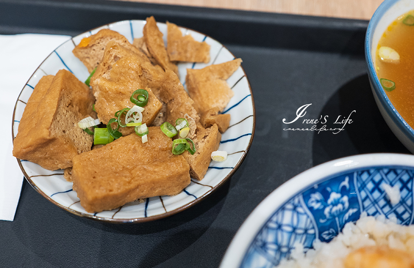 台北也有蝦仁飯，超人氣忠青商行進駐台北101，一個人也能輕鬆吃