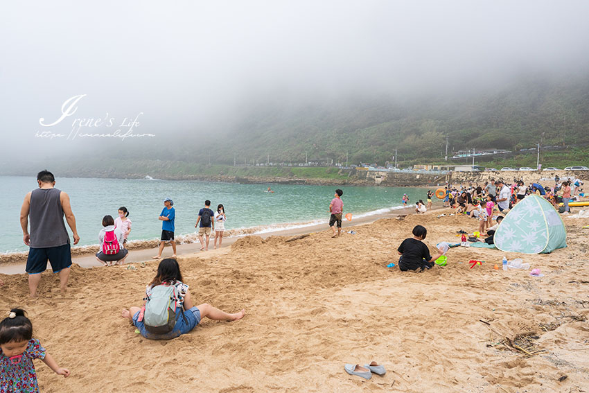 基隆/萬里親子步道,臨海的濱海步道,輕鬆好走又有美景相伴,沿途有沙灘、咖啡店、海產店 基隆/萬里親子步道,臨海的濱海步道,輕鬆好走又有美景相伴,沿途有沙灘、咖啡店、海產店
