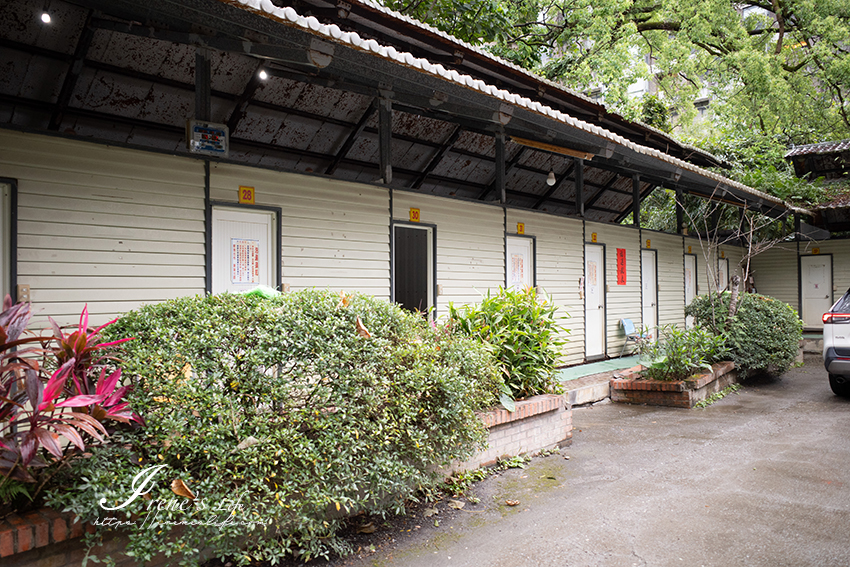 宜蘭礁溪超便宜溫泉湯屋,假日只要200元就能享有雙人湯屋,加一人也只要30元 宜蘭礁溪超便宜溫泉湯屋,假日只要200元就能享有雙人湯屋,加一人也只要30元