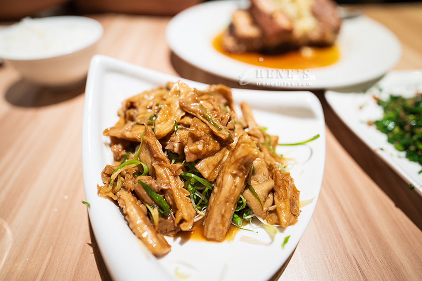 黃仁勳的愛店「花娘小館」開分店囉！位子一樣超難訂，初訪全點人氣料理沒失望