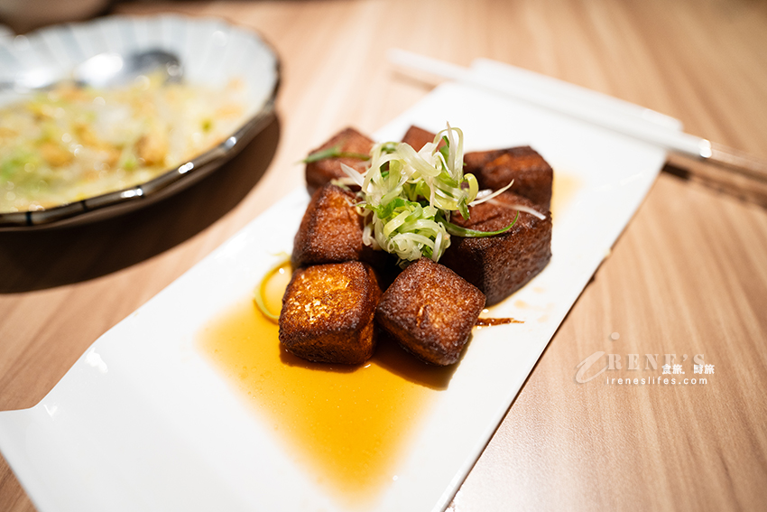黃仁勳的愛店「花娘小館」開分店囉！位子一樣超難訂，初訪全點人氣料理沒失望