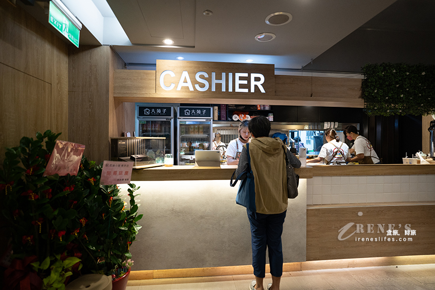黃仁勳的愛店「花娘小館」開分店囉！位子一樣超難訂，初訪全點人氣料理沒失望