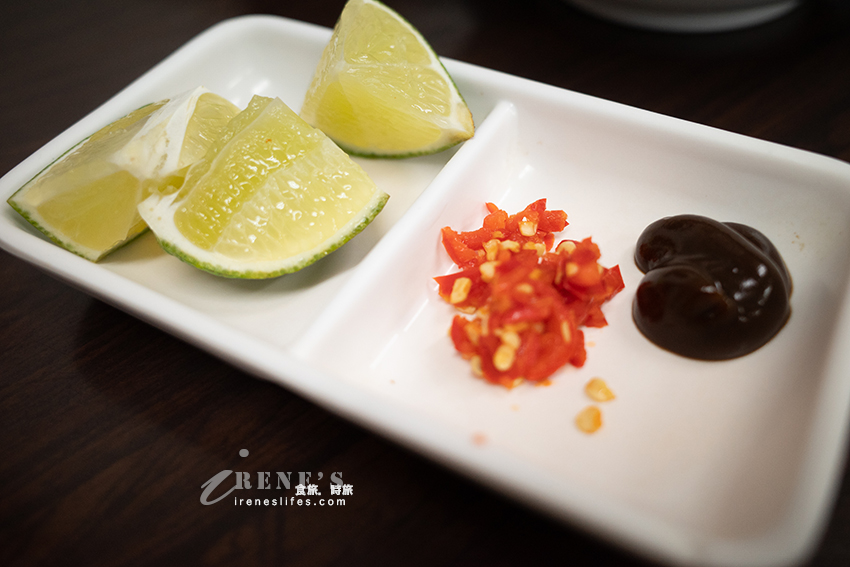 板橋高人氣的越南料理,人潮跟牛肉河粉一樣滿到溢出來!泰式涼拌木瓜也是大份量 板橋高人氣的越南料理,人潮跟牛肉河粉一樣滿到溢出來!泰式涼拌木瓜也是大份量