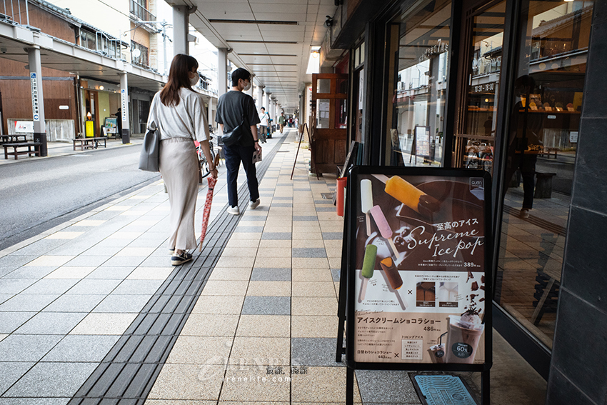 懷舊且在地的新潟商店街，安靜的「上古町商店街」夾雜著文青與復古，人潮稀疏超舒服的氛圍