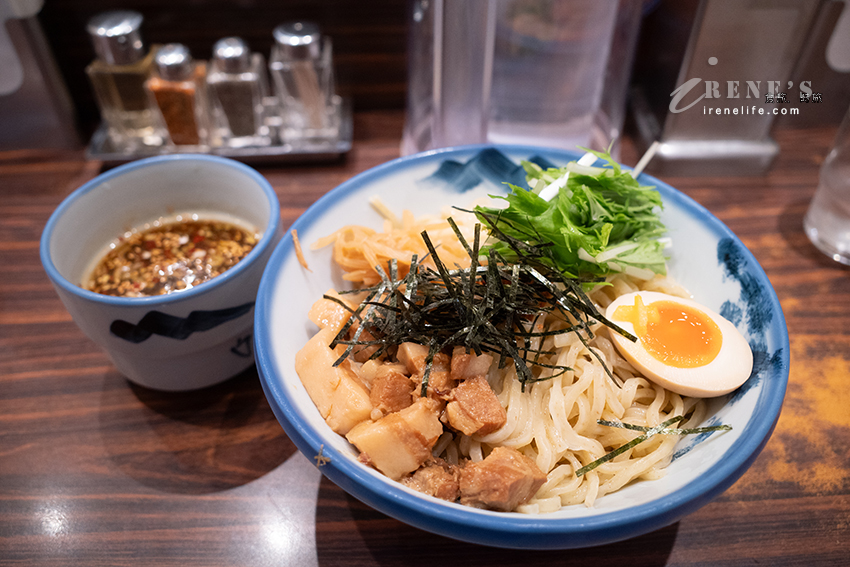 店舖幾乎都在日本東京的高人氣拉麵店，超清爽柚子鹽拉麵好美味！沾麵、叉燒飯也都很驚艷