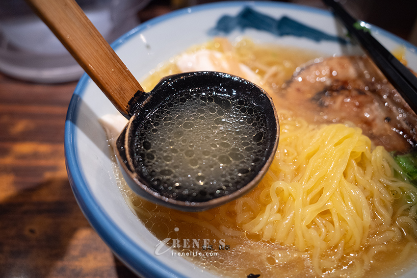 店舖幾乎都在日本東京的高人氣拉麵店，超清爽柚子鹽拉麵好美味！沾麵、叉燒飯也都很驚艷