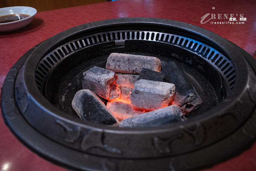 東京淺草推薦燒肉,TOKYO燒肉百名店之一!還沒開門就掛出已客滿,沒預約吃不到 東京淺草推薦燒肉,TOKYO燒肉百名店之一!還沒開門就掛出已客滿,沒預約吃不到