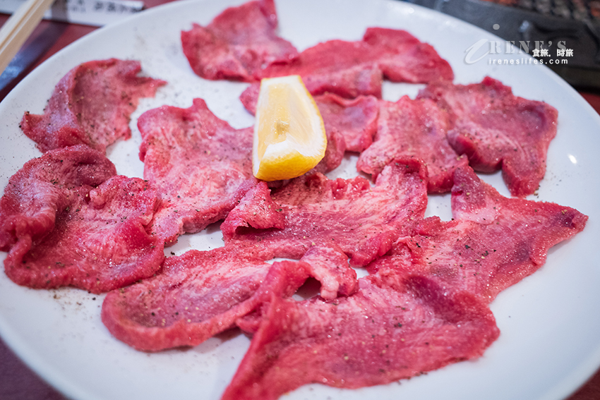 東京淺草推薦燒肉，TOKYO燒肉百名店之一！還沒開門就掛出已客滿，沒預約吃不到
