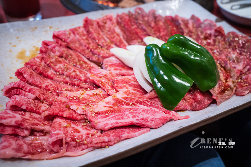 東京淺草推薦燒肉,TOKYO燒肉百名店之一!還沒開門就掛出已客滿,沒預約吃不到 東京淺草推薦燒肉,TOKYO燒肉百名店之一!還沒開門就掛出已客滿,沒預約吃不到