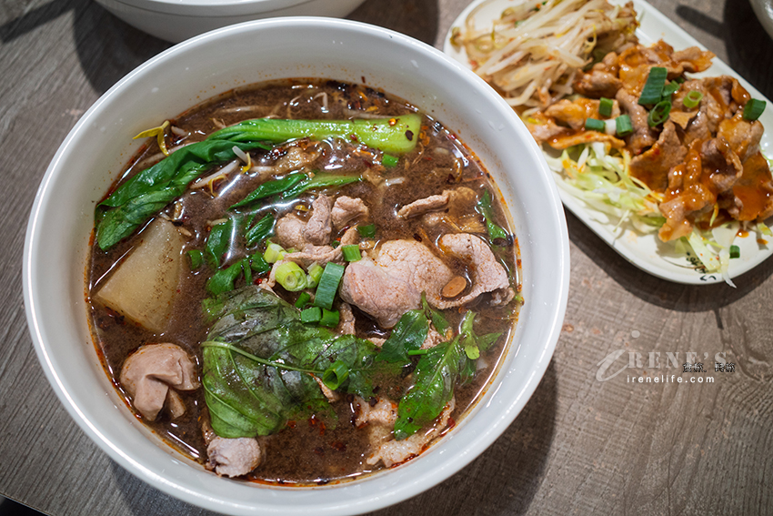 泰國老闆開的道地泰式船麵,份量大、辣度可調整,濃郁船麵、泰奶酸辣麵各有特色 泰國老闆開的道地泰式船麵,份量大、辣度可調整,濃郁船麵、泰奶酸辣麵各有特色