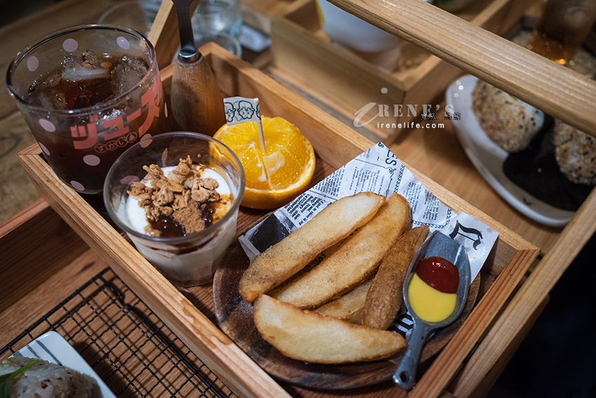永和仁愛公園對面人氣雜貨鄉村風咖啡食堂，在地早午餐名店，餐點選擇性多、擺盤超好拍