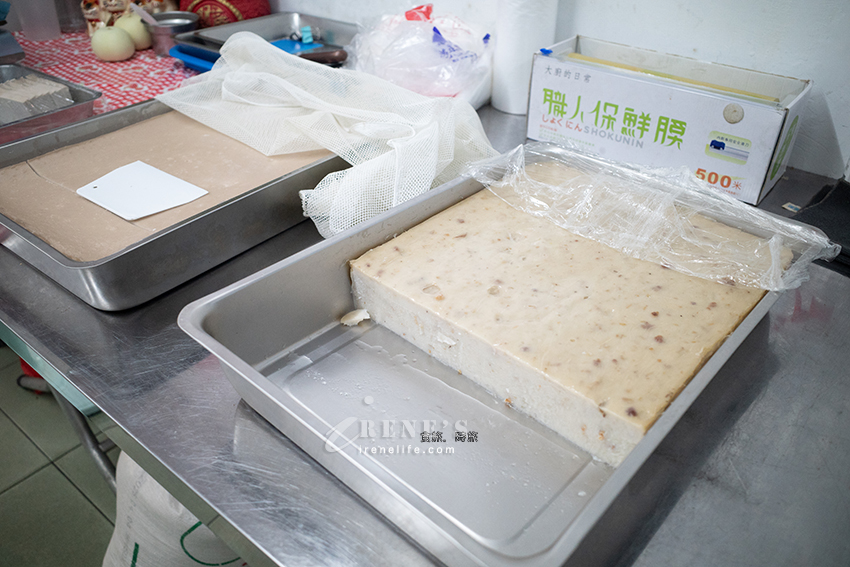 三重土豆粿、蒸蛋湯吃起來，Q軟帶有花生香，真的很少見，蘿蔔糕也好吃