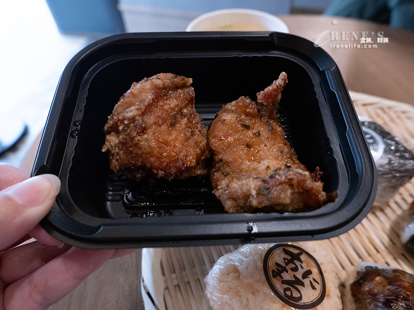 日本京都來台的人氣飯糰！包裝精緻口味多，有內用座位，唯一缺點就是份量精緻