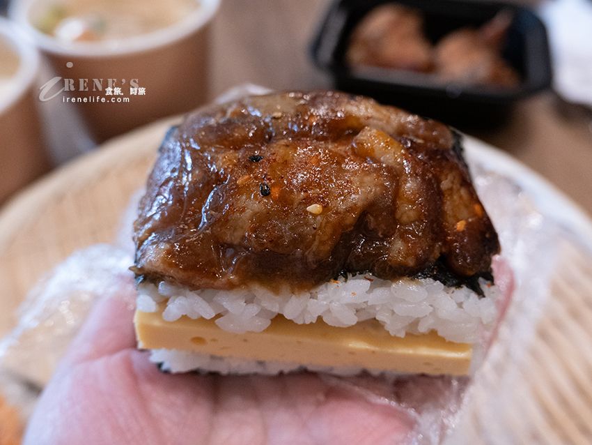 日本京都來台的人氣飯糰！包裝精緻口味多，有內用座位，唯一缺點就是份量精緻