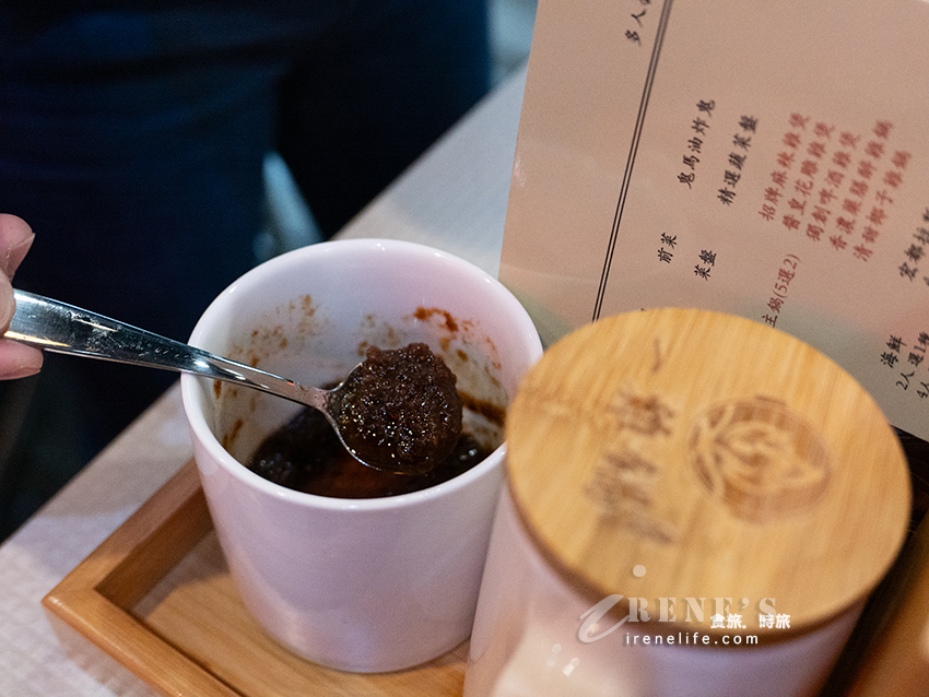 桃園新開幕一雞鍋 港式雞煲火鍋，花雕雞鍋、麻辣雞煲一鍋兩吃好過癮，巨無霸飲品很大杯