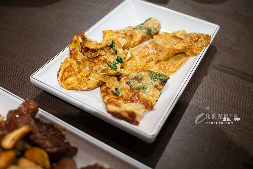輔大人氣美食，還沒開門就開始排隊，最便宜190元，白飯、熱湯、飲料無限供應
