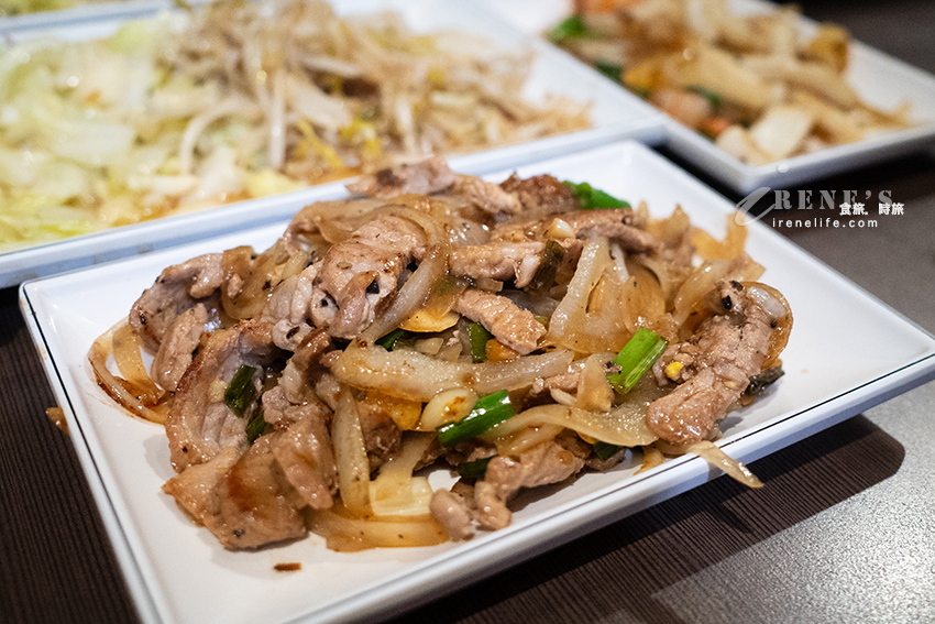 輔大人氣美食,還沒開門就開始排隊,最便宜190元,白飯、熱湯、飲料無限供應 輔大人氣美食,還沒開門就開始排隊,最便宜190元,白飯、熱湯、飲料無限供應