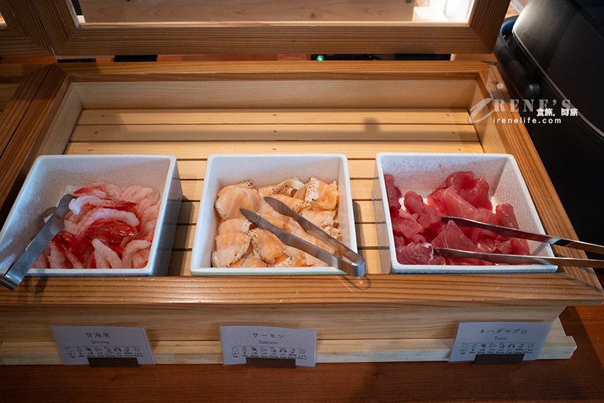 離關西機場只要兩站，一出站就到飯店，房間寬敞有大浴場，早餐海鮮丼吃到飽！適合早班機晚班機